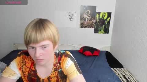 cattie_w_ online show from November 15, 2:34 am