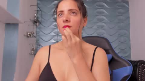 caty online show from February 13, 8:59 am