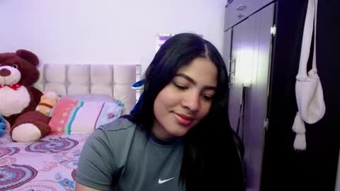 Caylinn online show from September 19, 1:59 am