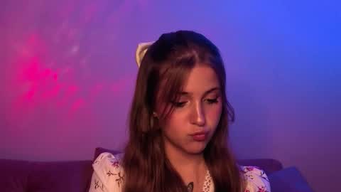 Lina  online show from October 3, 7:08 pm