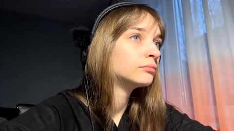 Lily online show from December 2, 12:29 pm