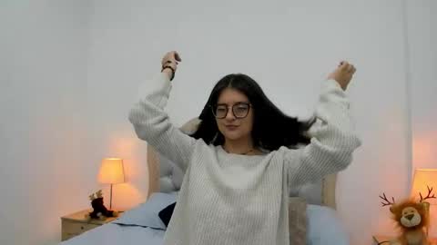 Celeste Calderon online show from December 15, 1:49 pm