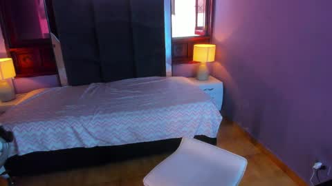 SARA  online show from April 8, 6:43 pm