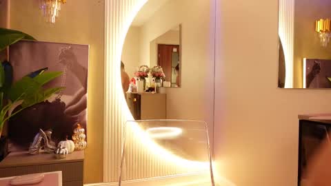 CelesteBailey online show from November 11, 6:09 am