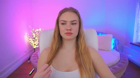 celestenoirr online show from February 17, 9:19 am