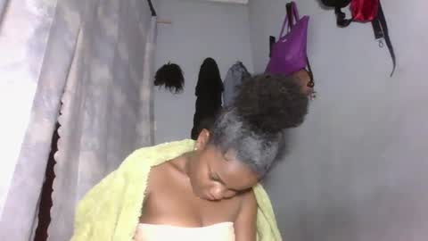 celinah08 online show from May 8, 9:49 pm