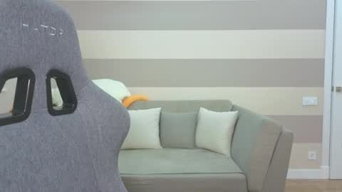 Kate online show from April 1, 1:41 pm