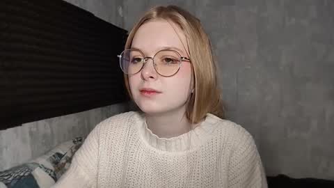 Lia online show from February 12, 7:32 am