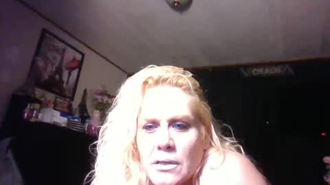 Ms. Behaving online show from February 24, 6:17 pm