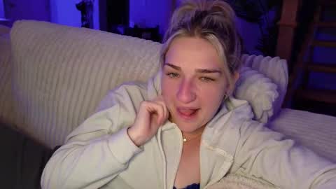 char  online show from December 17, 12:16 am