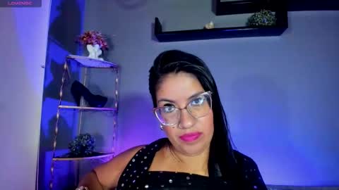 charlhot_ online show from November 17, 12:39 pm