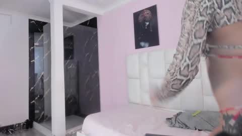 charlot_vega_ online show from November 6, 1:39 pm