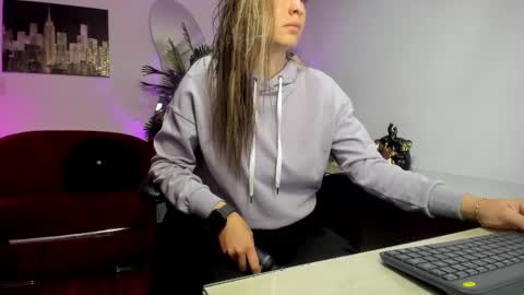 Charlote online show from September 22, 11:41 am