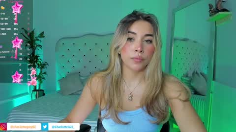 Snapshot of charlotte__grey chatting on December 22, 6:37 pm charlotte grey online show from December 22, 6:37 pm