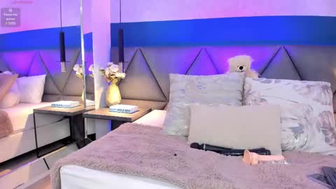 Charlotte online show from February 10, 2:26 pm