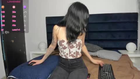 Snapshot of charlotte_knox chatting on September 22, 3:49 am Charlotte online show from September 22, 3:49 am