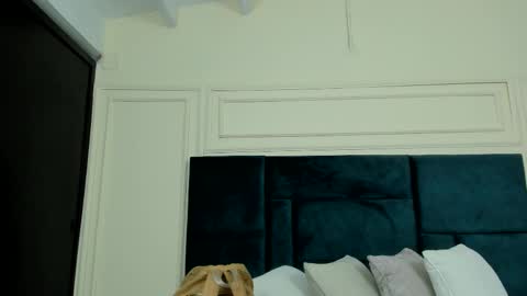 Charlotte Mayers online show from February 19, 11:17 am