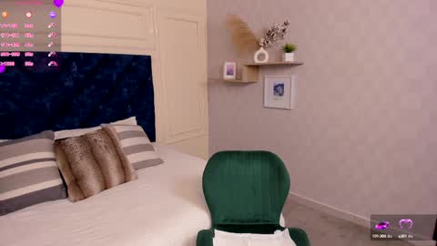 Charlotte Mayers online show from September 11, 11:43 am