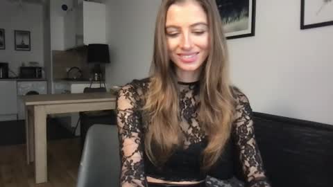 Charlotte Roche online show from February 11, 12:25 pm