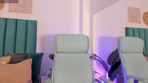 Charlotte Brandt online show from January 8, 8:24 pm