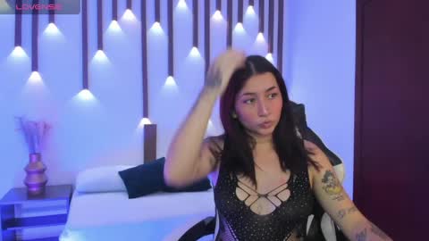 Charlottee online show from April 15, 2:45 am