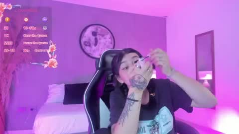 Charlottee online show from July 17, 2:05 am