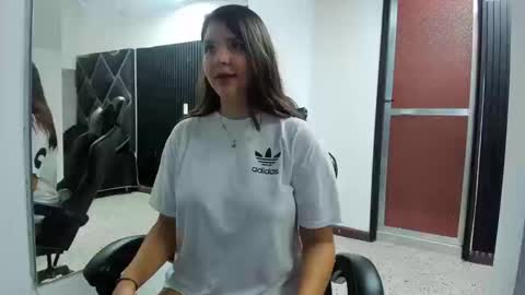 Snapshot of charlottee_starr chatting on September 11, 9:15 pm charlottee_starr online show from September 11, 9:15 pm