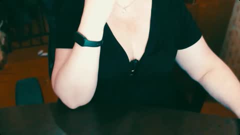 CharlotteXTasty online show from December 18, 11:48 am