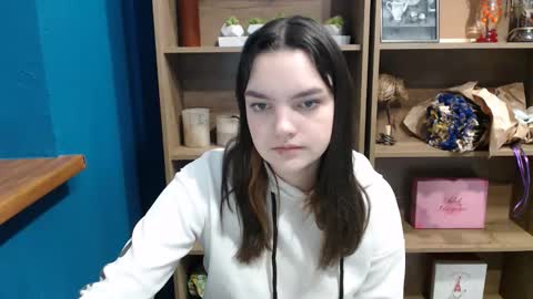 Julliette online show from December 1, 7:23 am