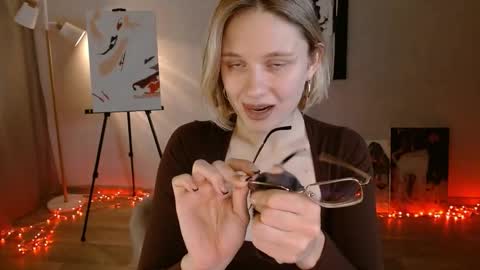 Michelle  online show from October 9, 2:15 am