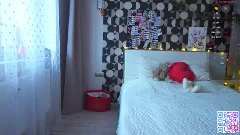 my fansly Charming daisy              My Wishlist  for new toys     online show from January 14, 9:36 am