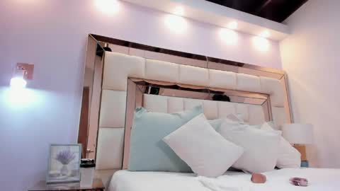 Charol  online show from April 8, 12:40 pm