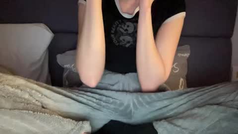 Vicky online show from November 14, 9:37 pm