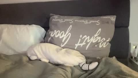 Vicky online show from October 20, 3:59 pm