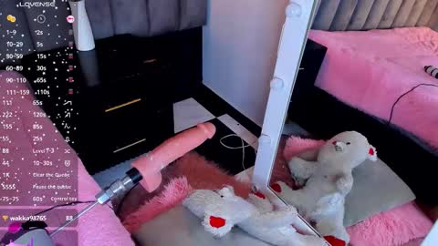 chelsea_bolton_ online show from December 1, 5:15 pm