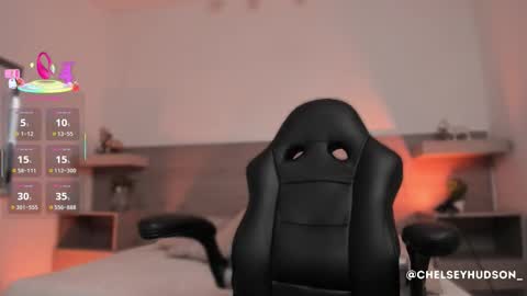 chelsey_hudson online show from December 18, 11:59 am