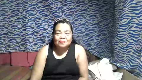 Snapshot of chenita_kits chatting on October 16, 1:14 pm chenita_kits online show from October 16, 1:14 pm
