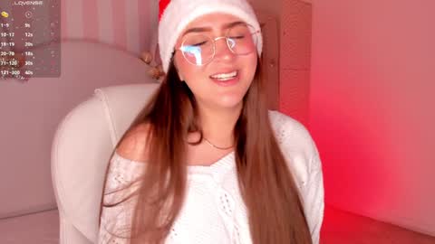 Snapshot of cherry_blond_ chatting on December 20, 5:14 am Cherry online show from December 20, 5:14 am