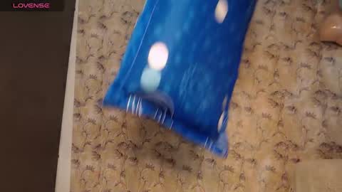 Ask me  online show from February 4, 11:19 pm