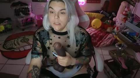 CherryBombBomb online show from January 2, 5:57 am