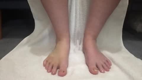 cherrybabes77 online show from February 11, 10:33 pm