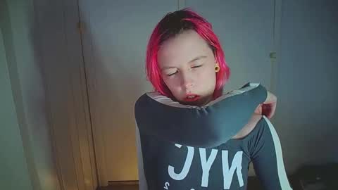 cherrybaby_0 online show from January 12, 5:12 am