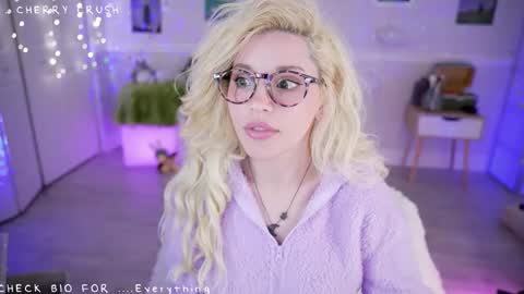 Cherry Crush  online show from February 25, 7:12 pm