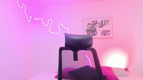 C H E R R Y online show from November 8, 1:27 pm