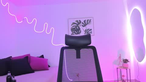 C H E R R Y online show from September 22, 12:36 pm