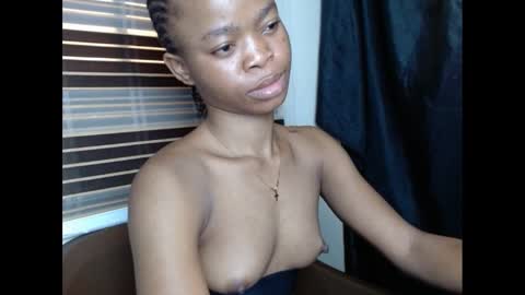 Snapshot of cherryxpussy chatting on February 23, 7:06 am cherryxpussy online show from February 23, 7:06 am