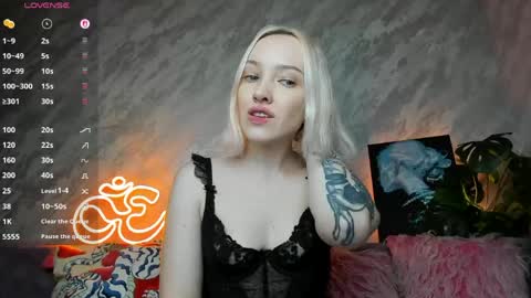 Cheryl online show from April 16, 10:45 pm