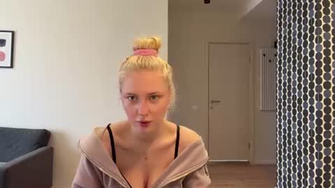 Chanelle online show from July 7, 1:58 pm