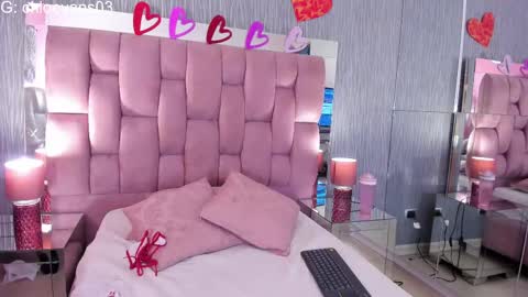 Snapshot of chloe__evans_ chatting on October 8, 11:47 am Chloe online show from October 8, 11:47 am