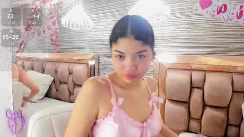 chloe online show from February 9, 9:33 am